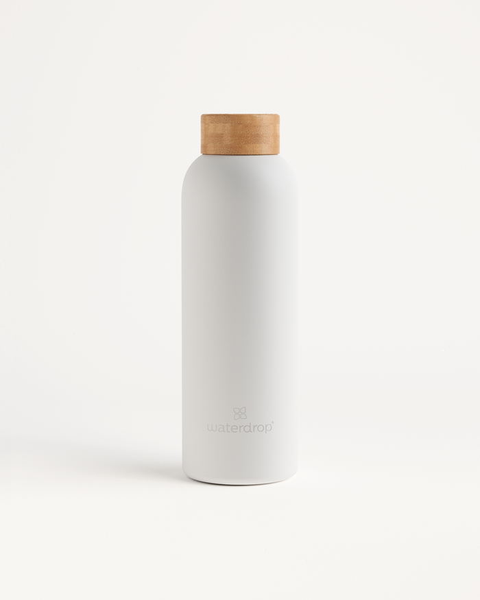 Thermo Steel Flasche mit Holzdeckel.